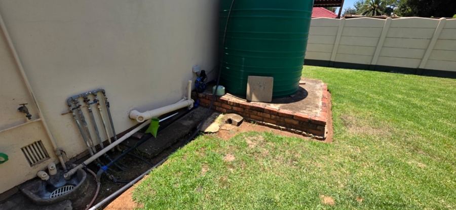 8 Bedroom Property for Sale in Meiringspark North West